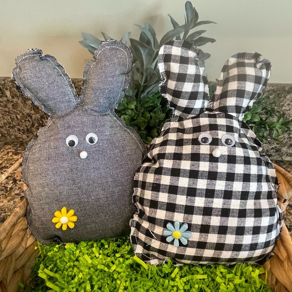 Handmade Primitive Easter Bunny. New - Picture 2 of 4